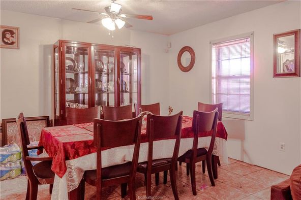 1009 W 18th St, Bryan, TX 77803